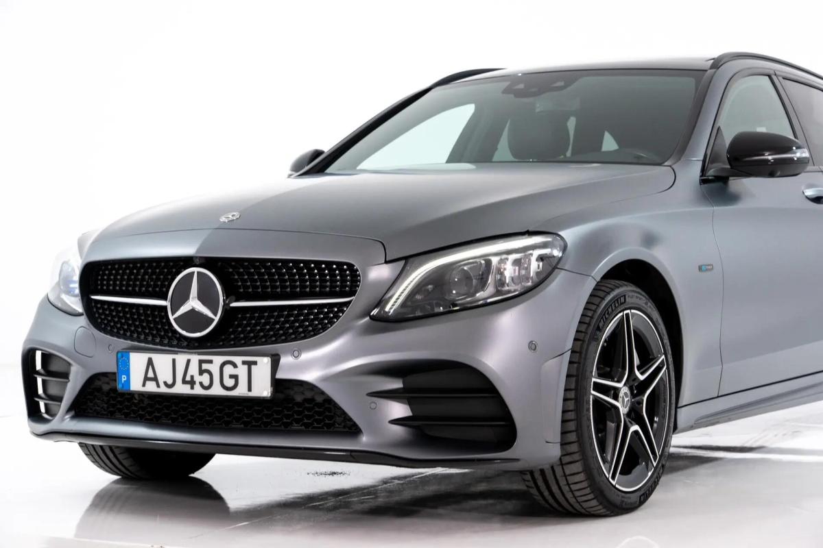 mercedes-benz-classe-c-c-300-e-2021-hibrido-a-gasolina-1991cc
