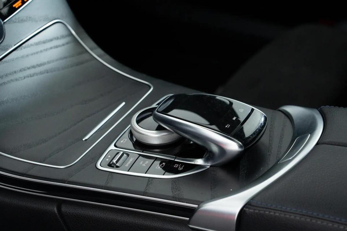 mercedes-benz-classe-c-c-300-e-2021-hibrido-a-gasolina-1991cc