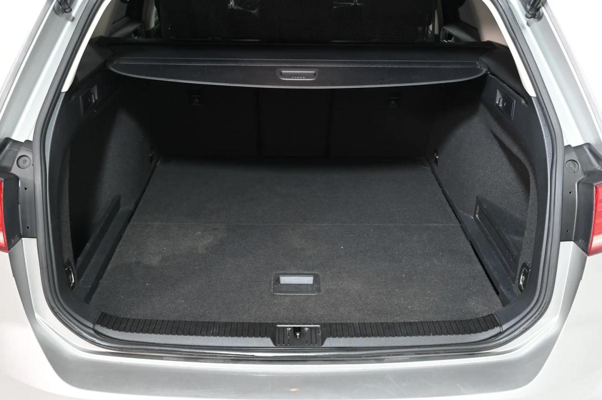 volkswagen-passat-variant-2016-diesel-1598cc