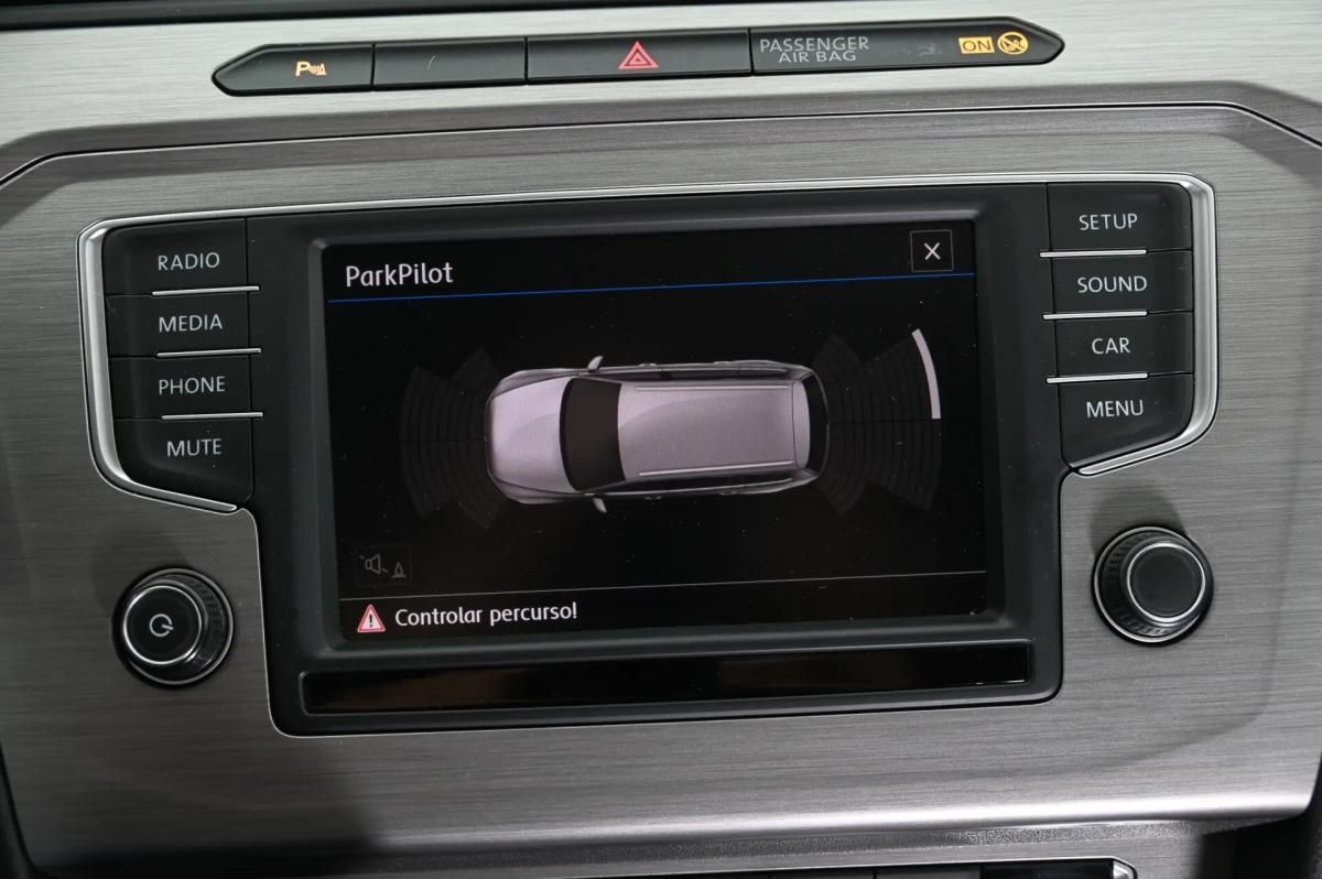 volkswagen-passat-variant-2016-diesel-1598cc