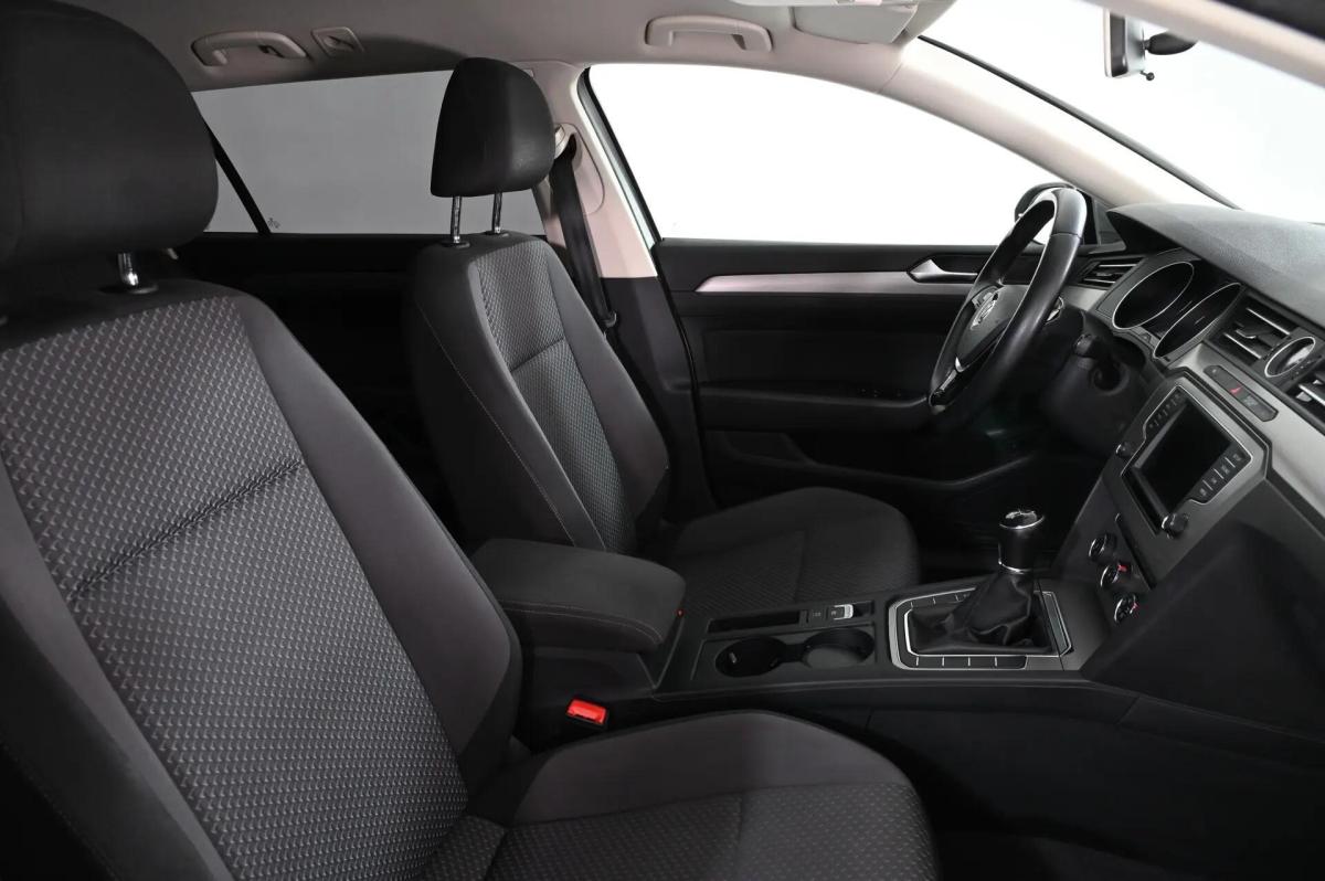 volkswagen-passat-variant-2016-diesel-1598cc
