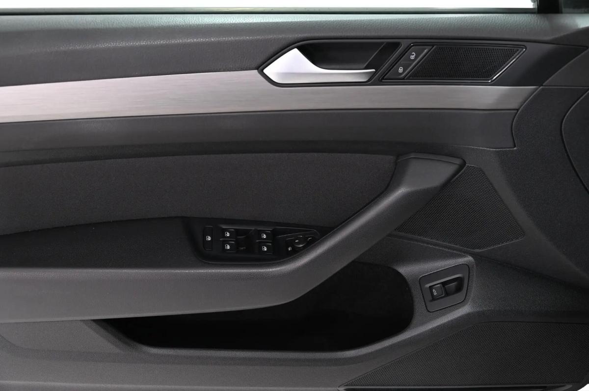 volkswagen-passat-variant-2016-diesel-1598cc