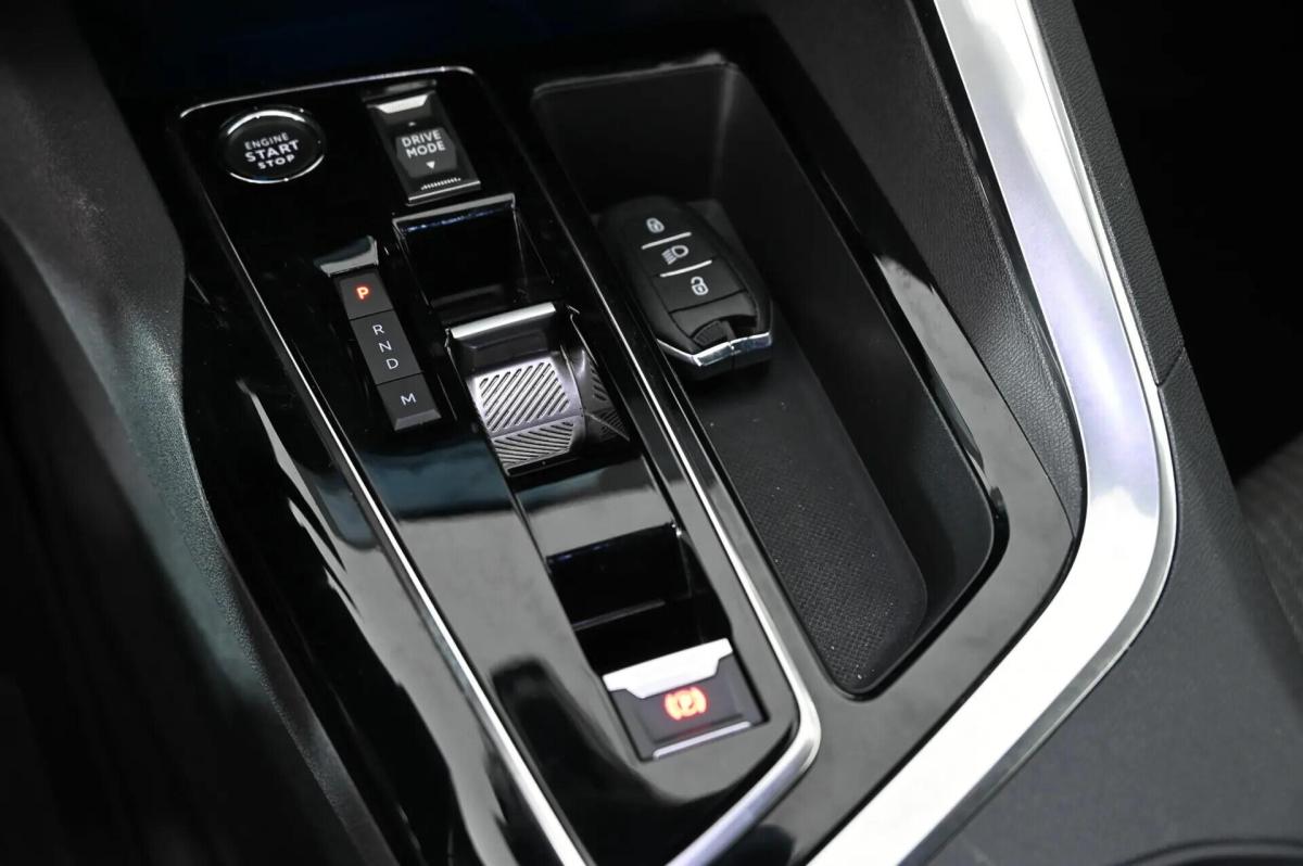 peugeot-3008-2023-gasolina-1199cc