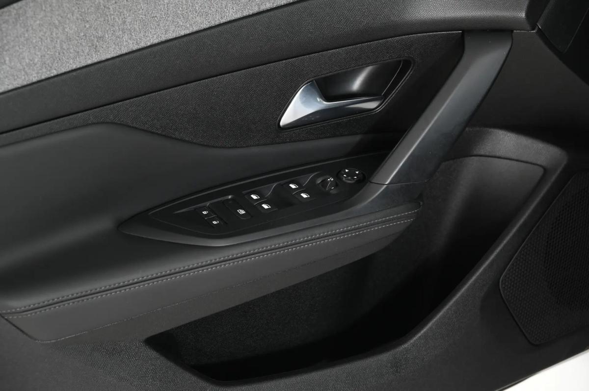 peugeot-308-sw-2024-hibrido-a-gasolina-1598cc