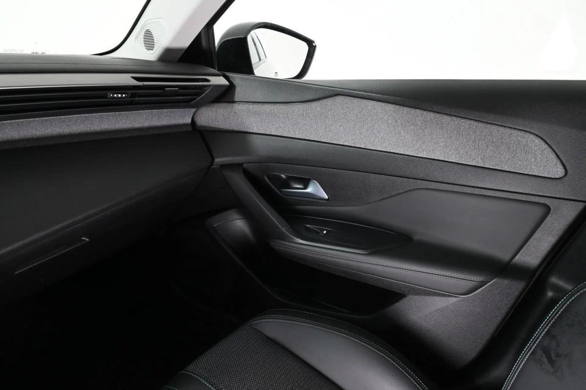 peugeot-308-sw-2024-hibrido-a-gasolina-1598cc