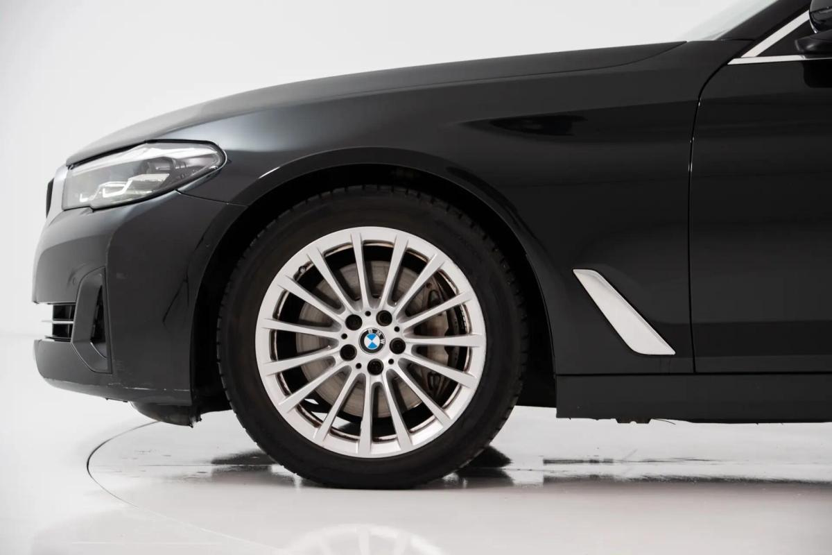 bmw-serie-5-530d-sedan-2023-diesel-2993cc