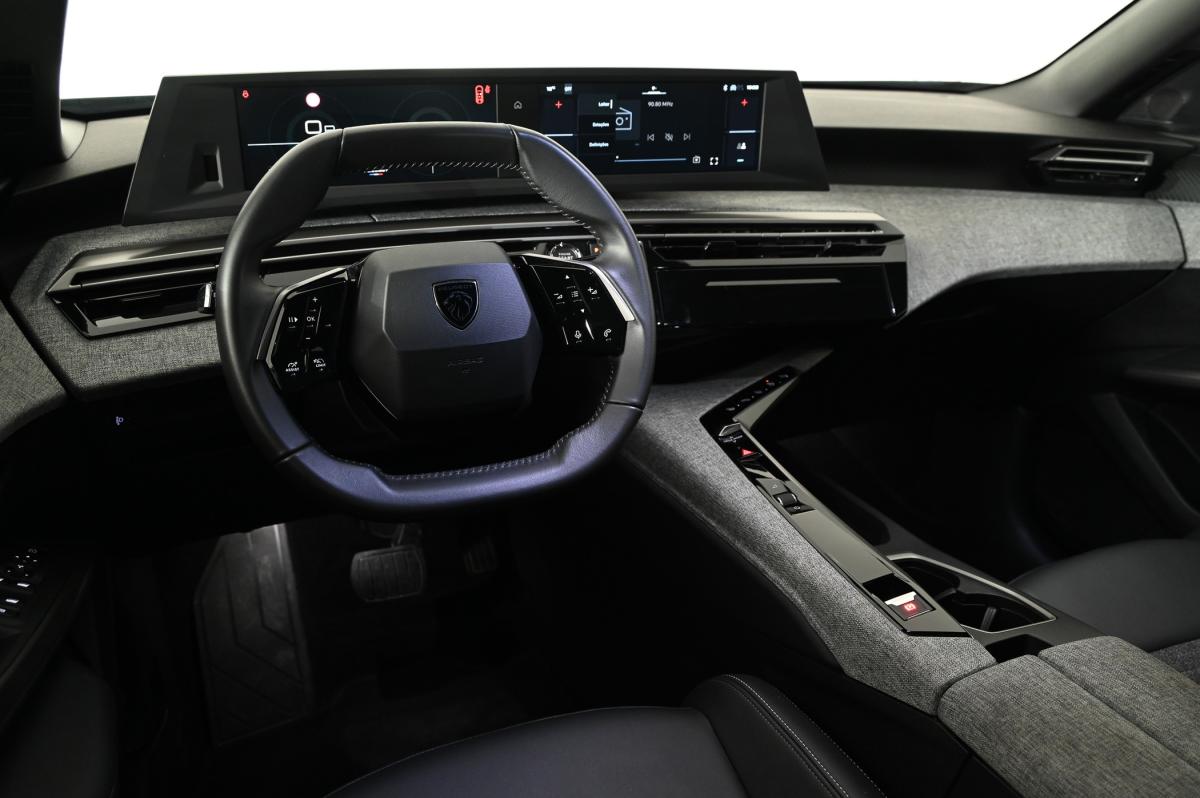 peugeot-5008-2025-gasolina-1199cc