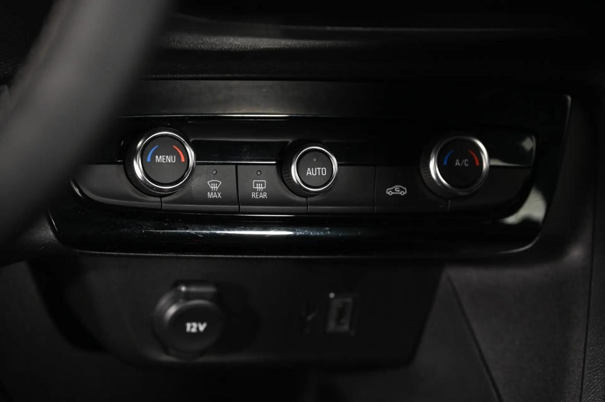 opel-corsa-2025-gasolina-1199cc