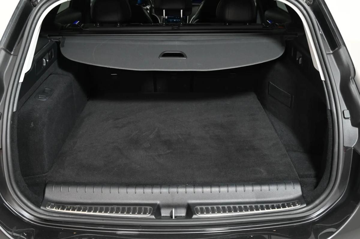 mercedes-benz-classe-c-300-e-2023-hibrido-a-gasolina-1999cc