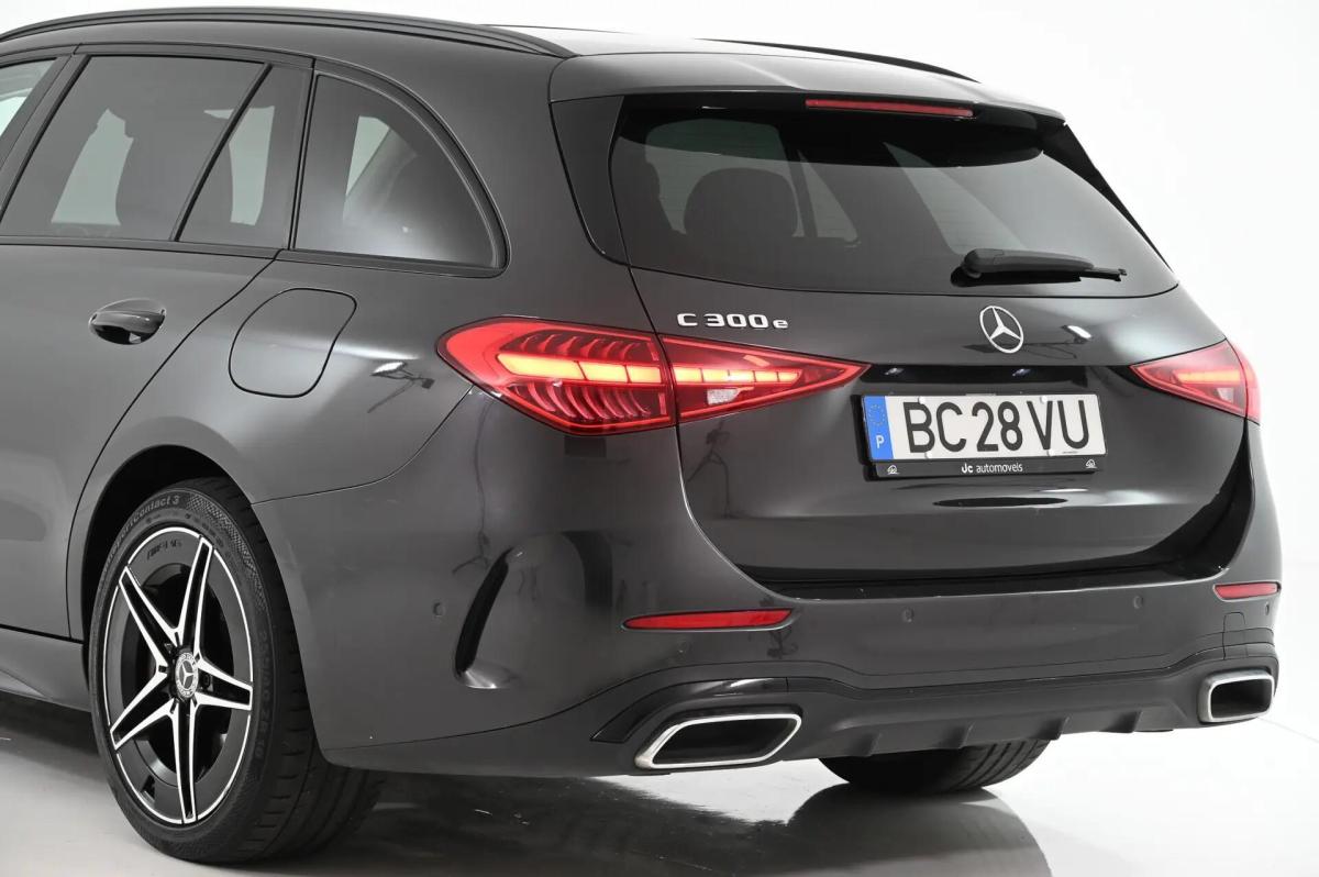 mercedes-benz-classe-c-300-e-2023-hibrido-a-gasolina-1999cc