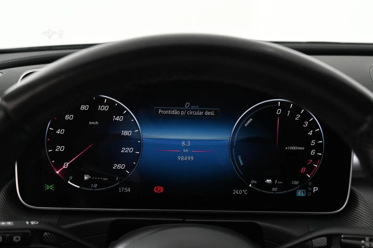 mercedes-benz-classe-c-300-e-2023-hibrido-a-gasolina-1999cc