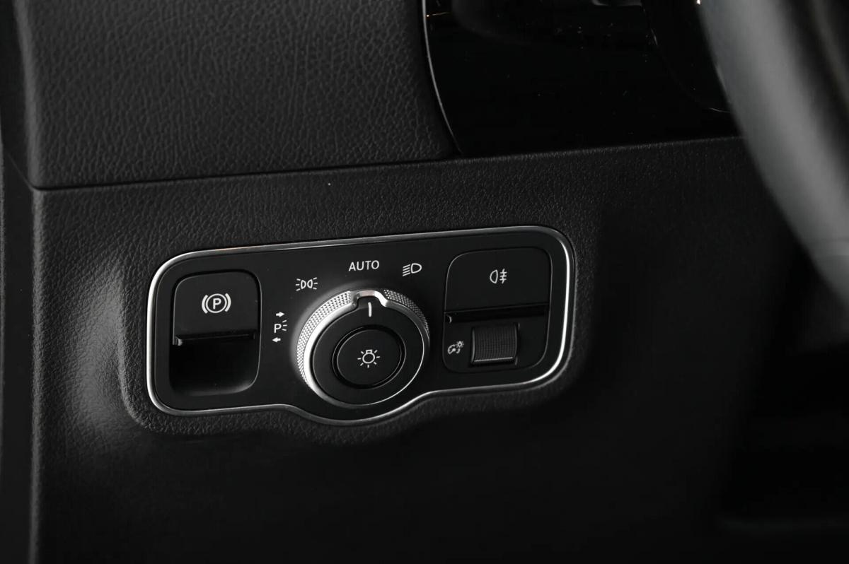 mercedes-benz-gla-200-2022-gasolina-1332cc