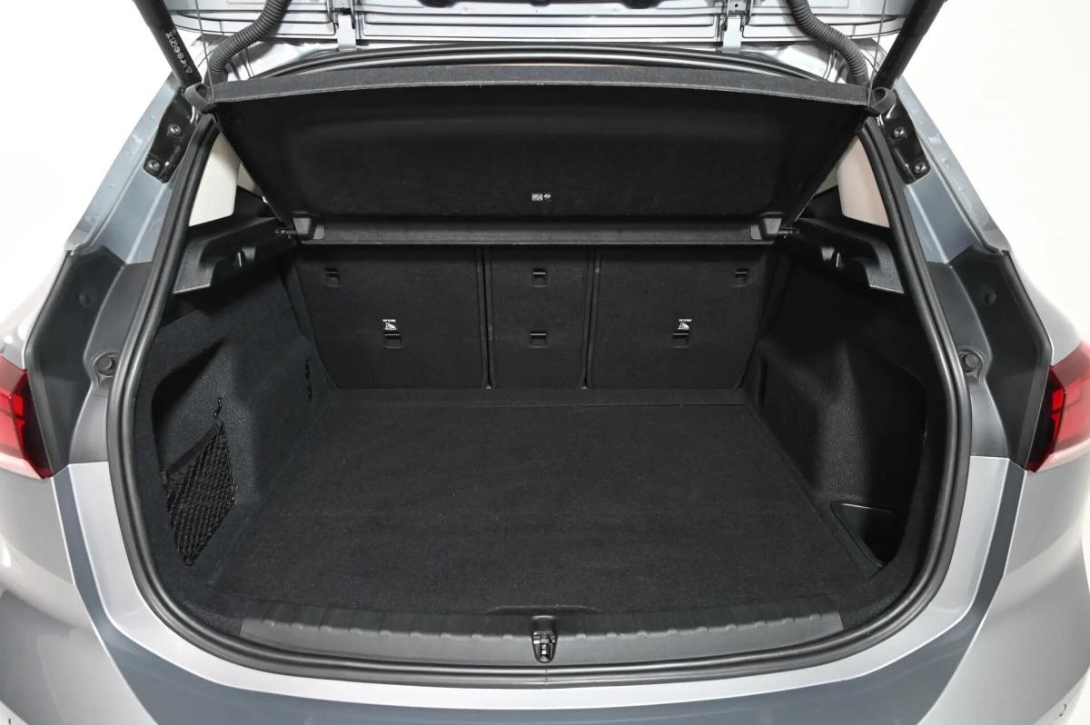 bmw-serie-2-218d-active-tourer-2022-diesel-1995cc