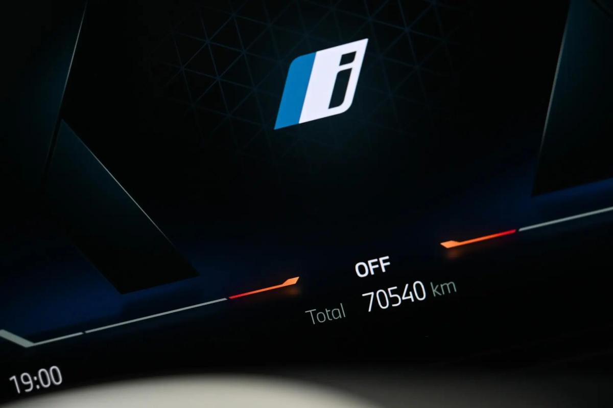 bmw-serie-i-i4-edrive40-2023-eletrico-0cc