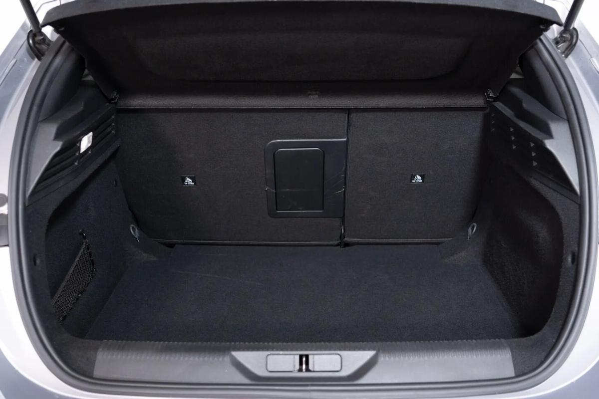 peugeot-308-2024-gasolina-1199cc