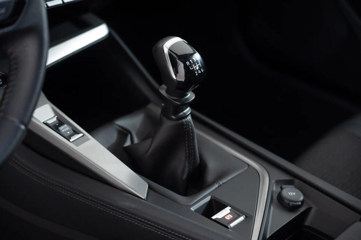 peugeot-308-2024-gasolina-1199cc