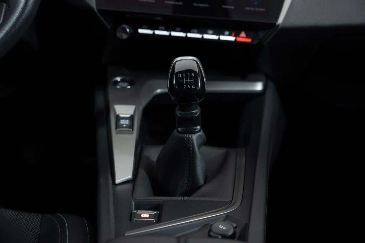 peugeot-308-2024-gasolina-1199cc
