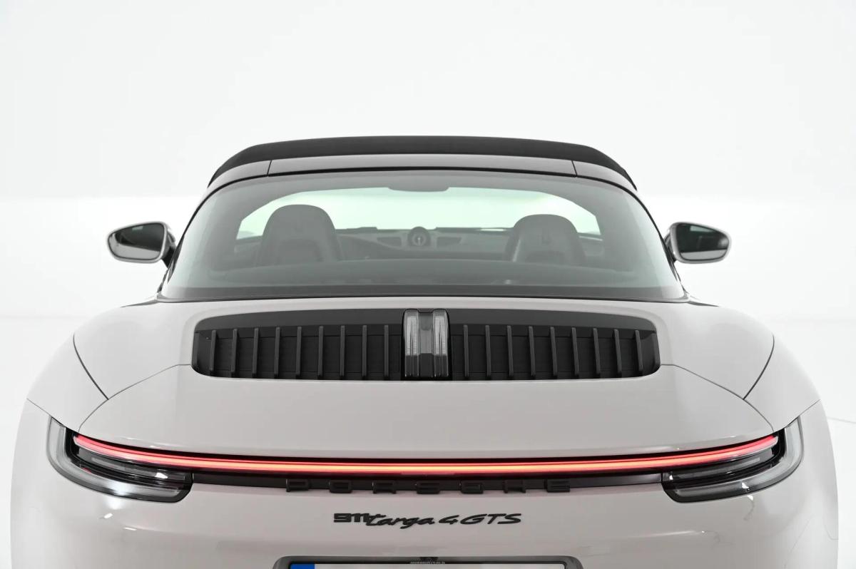 porsche-992-2024-gasolina-2981cc