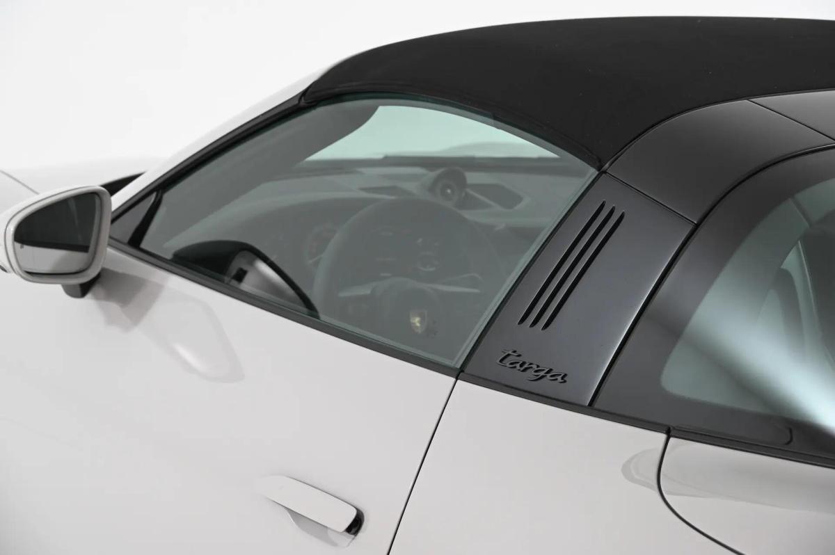 porsche-992-2024-gasolina-2981cc
