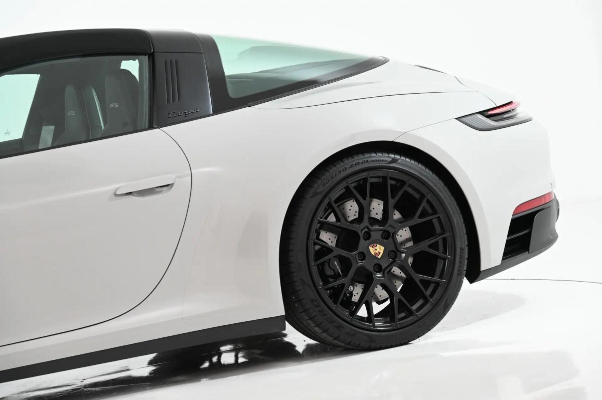 porsche-992-2024-gasolina-2981cc