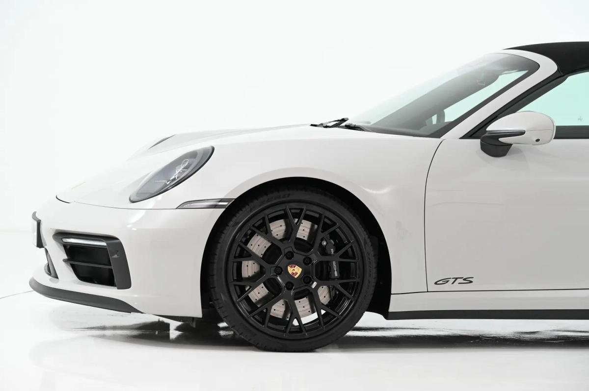 porsche-992-2024-gasolina-2981cc