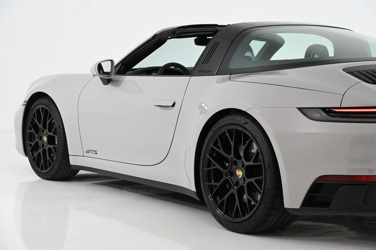 porsche-992-2024-gasolina-2981cc