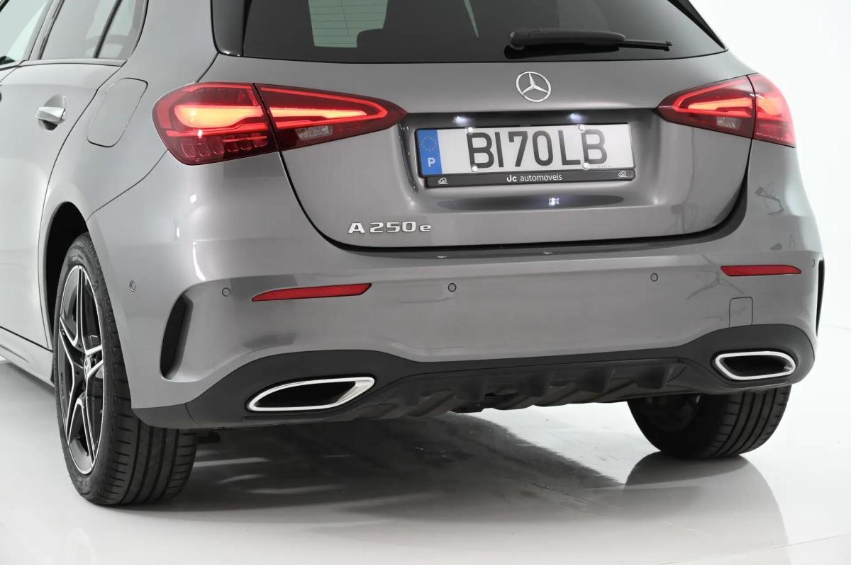 mercedes-benz-classe-a-a-250-e-2024-hibrido-a-gasolina-1332cc