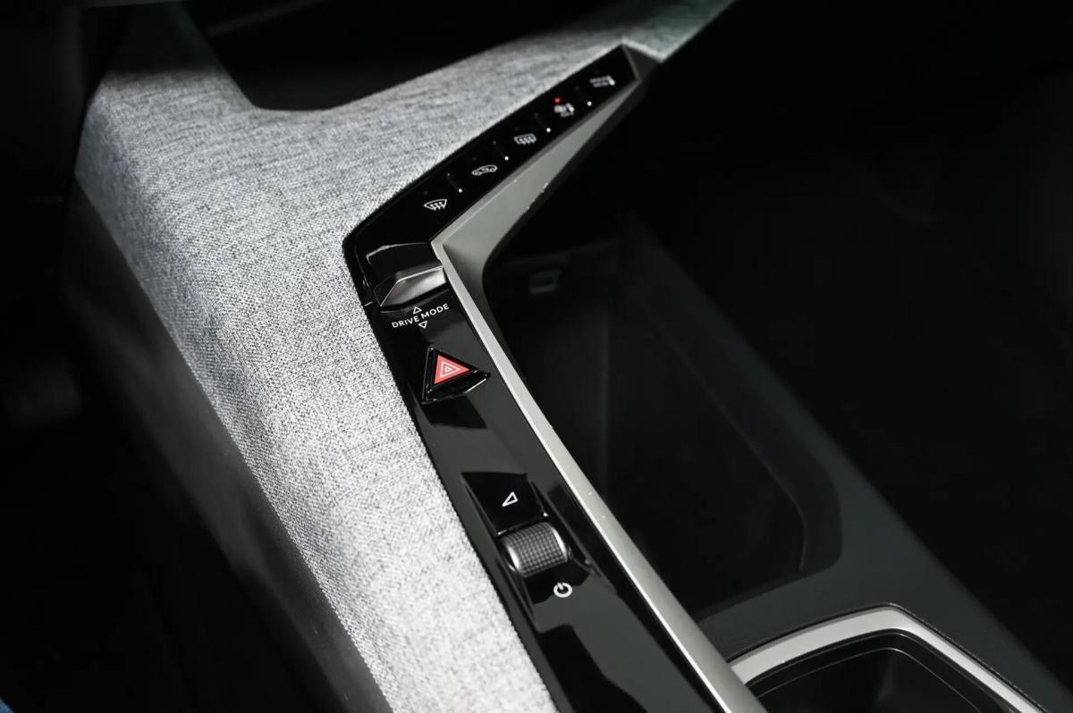 peugeot-5008-2025-gasolina-1199cc