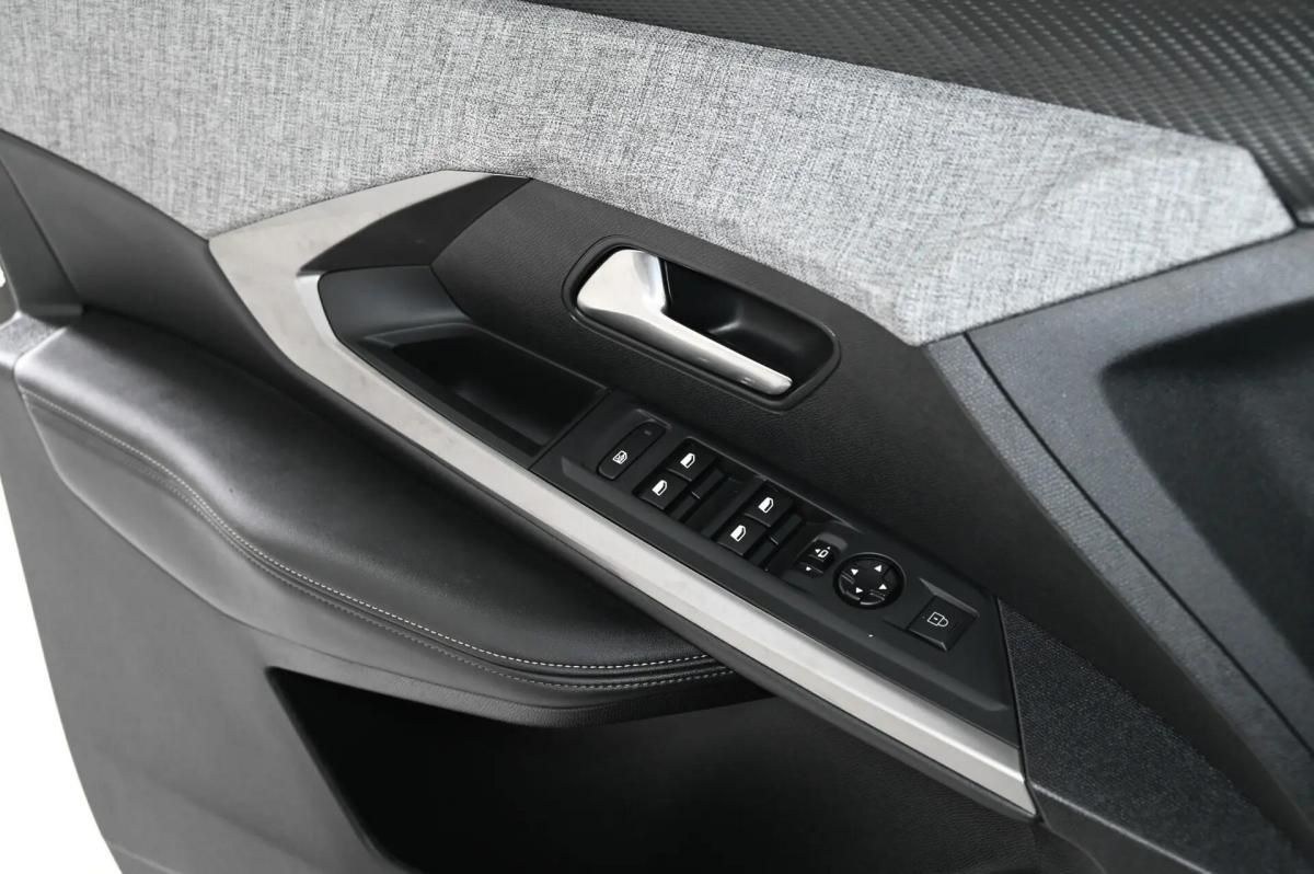 peugeot-5008-2025-gasolina-1199cc