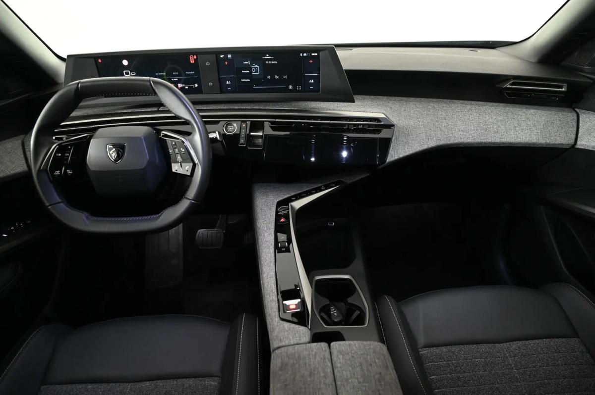 peugeot-5008-2025-gasolina-1199cc