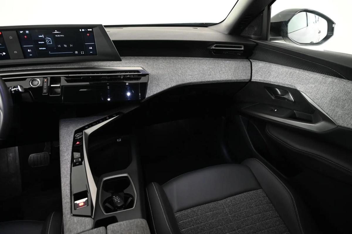peugeot-5008-2025-gasolina-1199cc