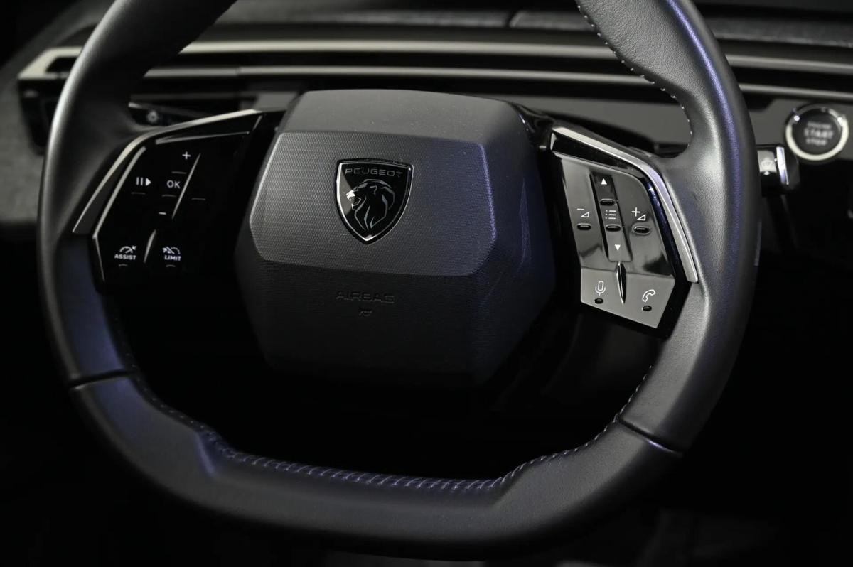 peugeot-5008-2025-gasolina-1199cc
