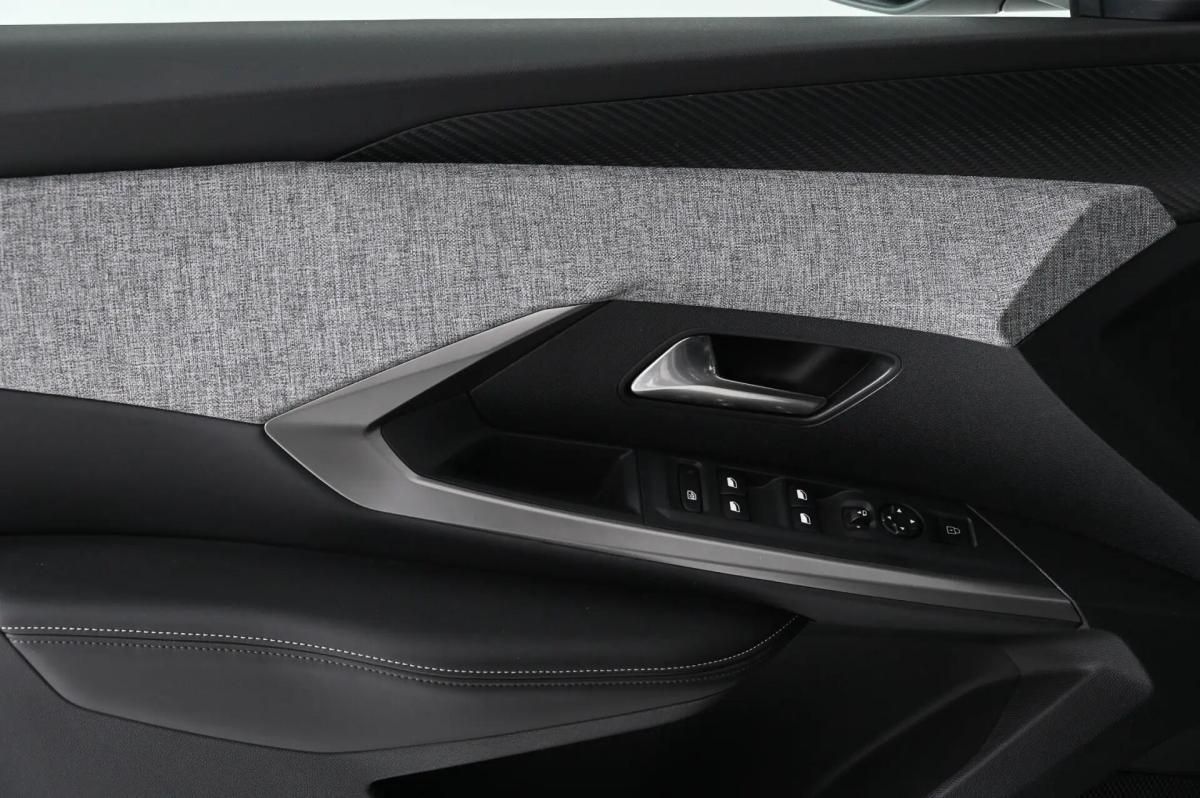 peugeot-5008-2025-gasolina-1199cc
