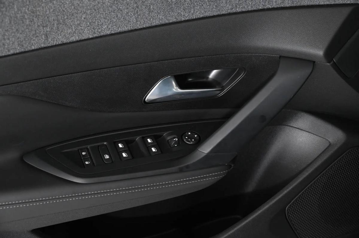 peugeot-408-2024-gasolina-1199cc