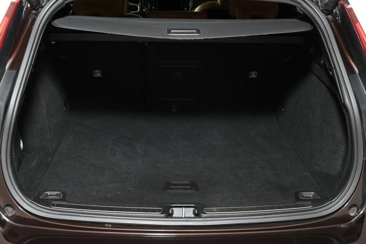 volvo-v60-2019-hibrido-a-gasolina-1969cc