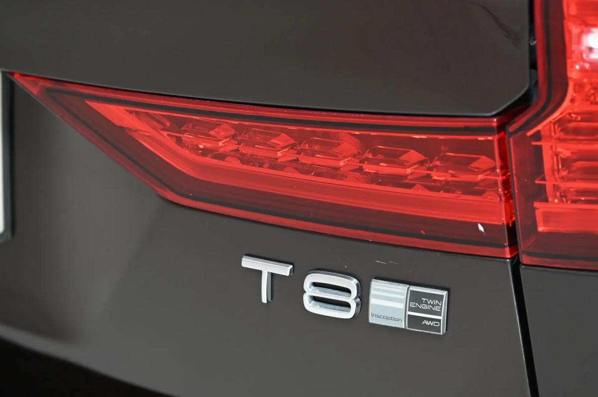 volvo-v60-2019-hibrido-a-gasolina-1969cc