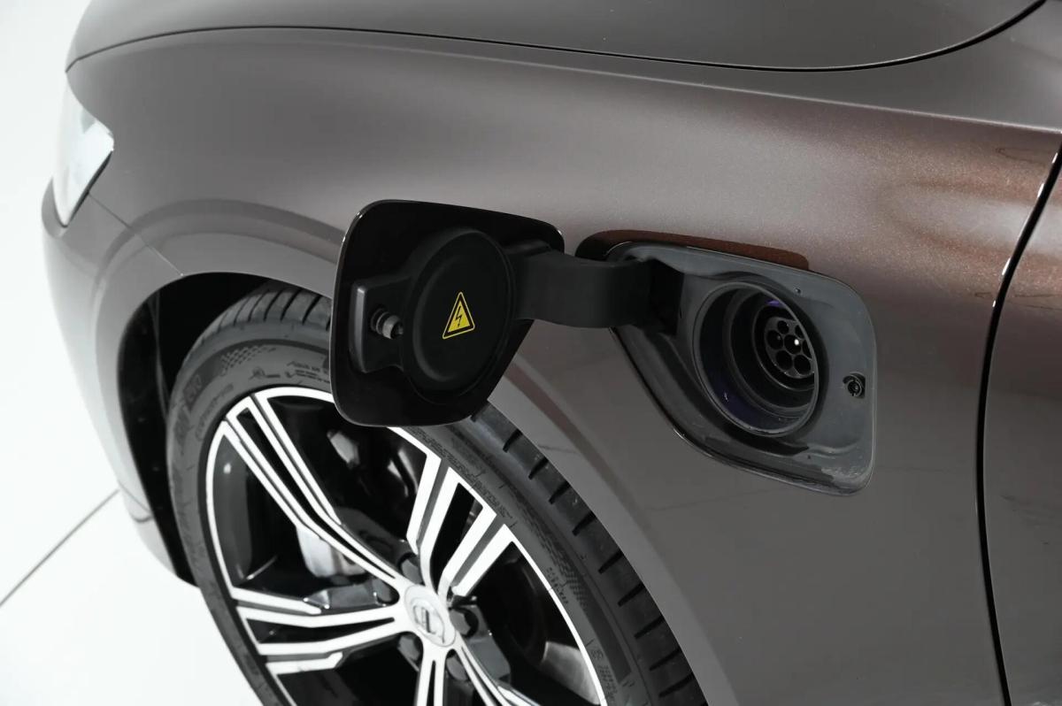 volvo-v60-2019-hibrido-a-gasolina-1969cc