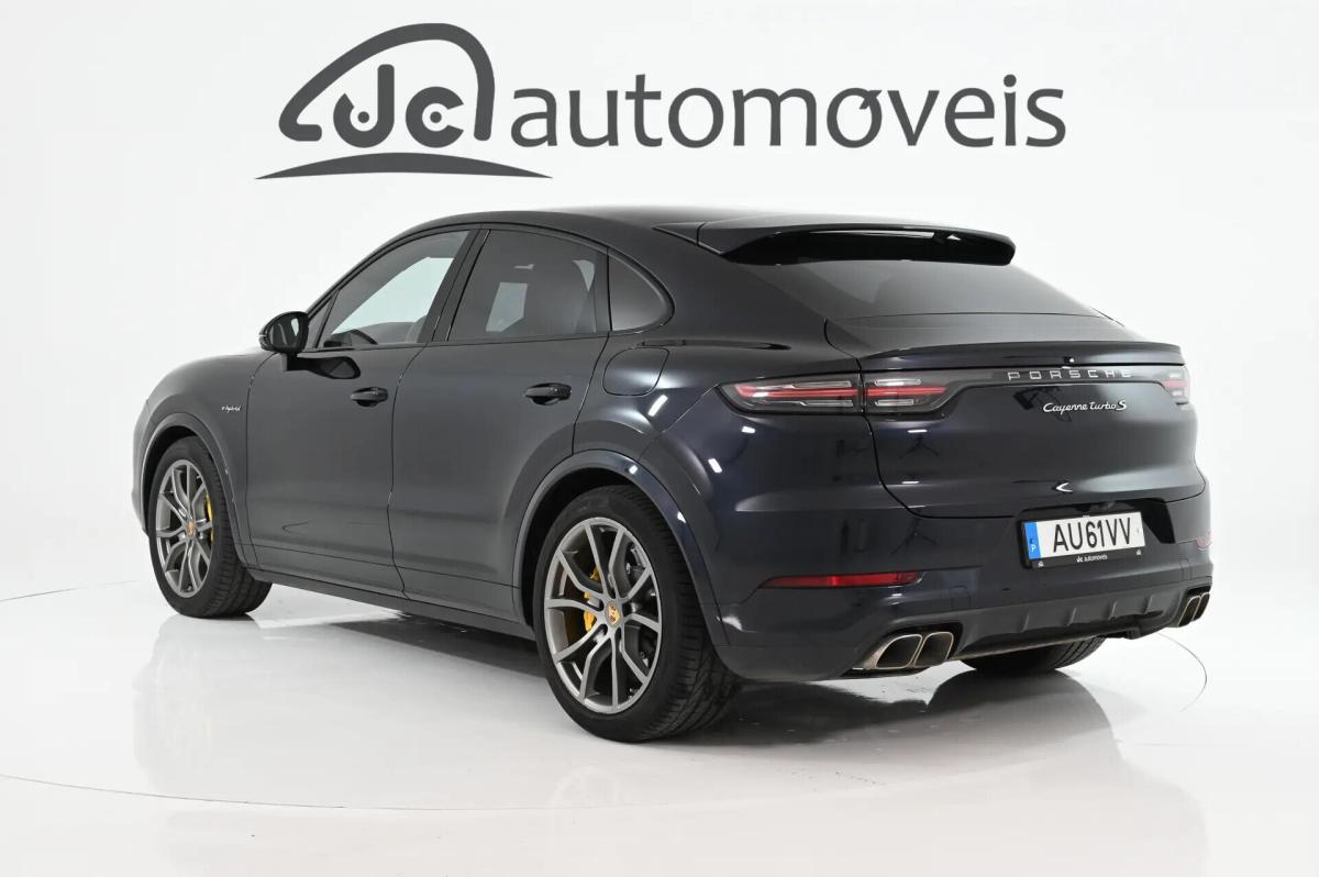 porsche-cayenne-2022-hibrido-a-gasolina-3996cc