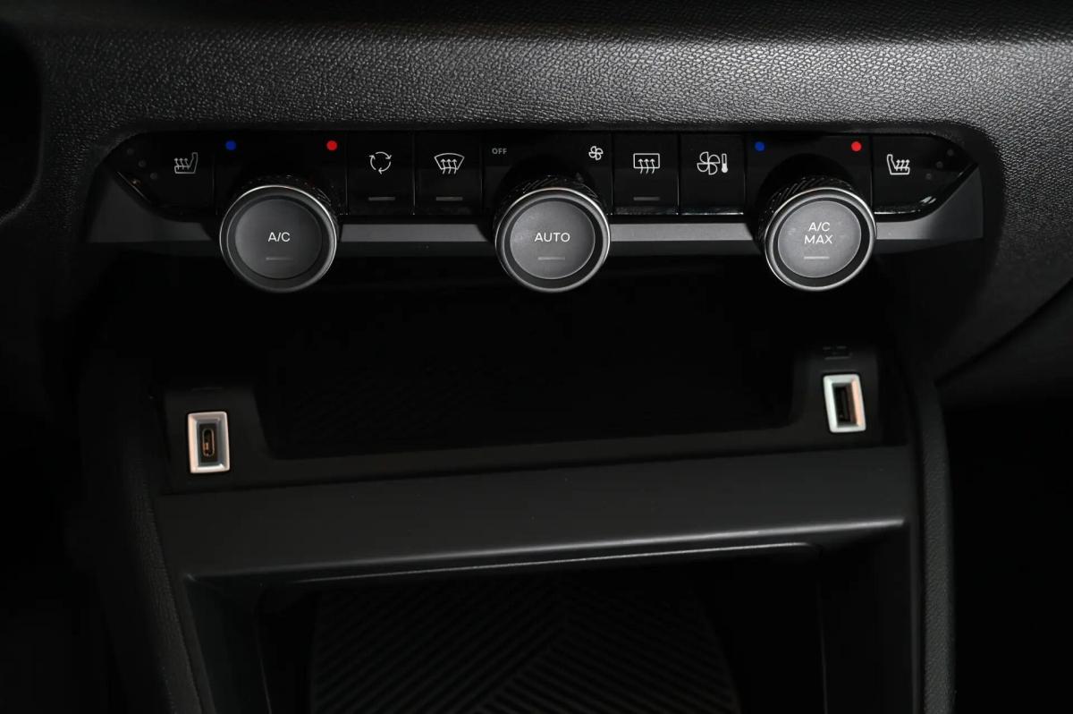 citroen-e-c4-2023-eletrico-0cc