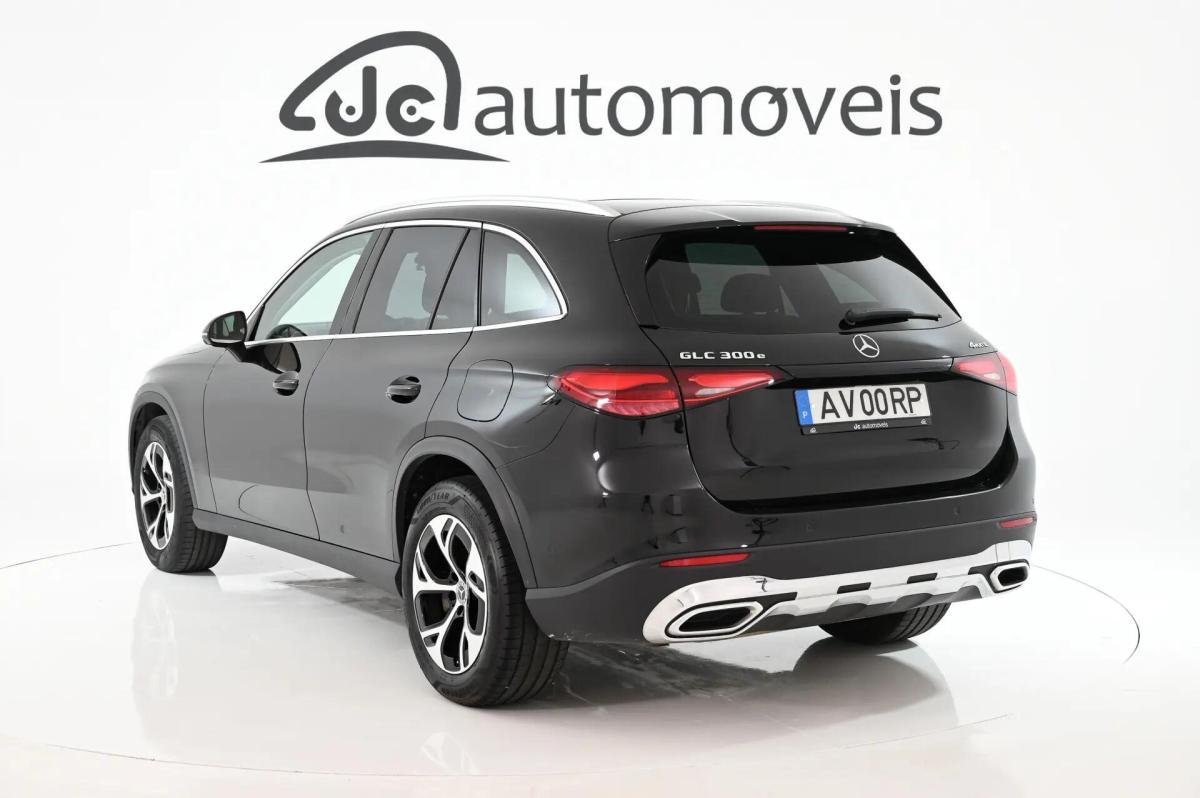 mercedes-benz-glc-300-e-4matic-2023-hibrido-a-gasolina-1999cc
