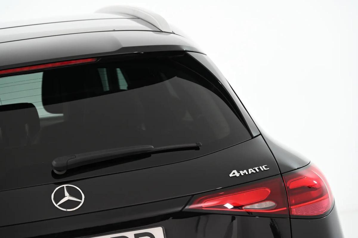 mercedes-benz-glc-300-e-4matic-2023-hibrido-a-gasolina-1999cc