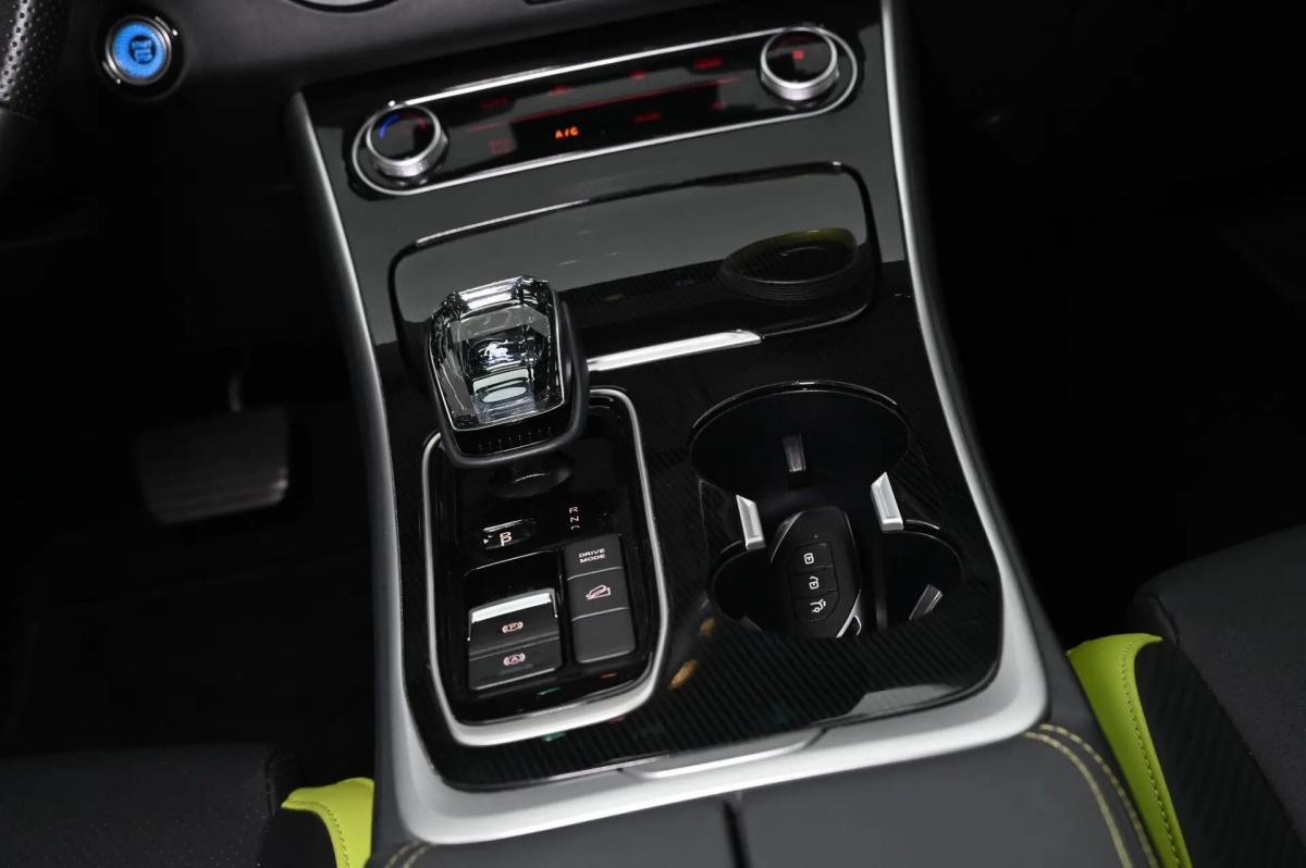 forthing-friday-hev-2025-hibrido-a-gasolina-1493cc