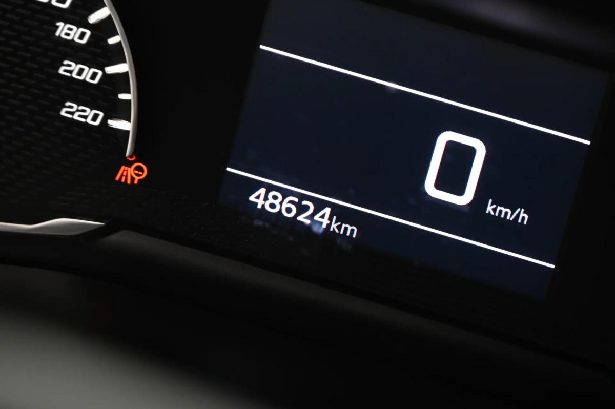 peugeot-2008-2024-gasolina-1199cc