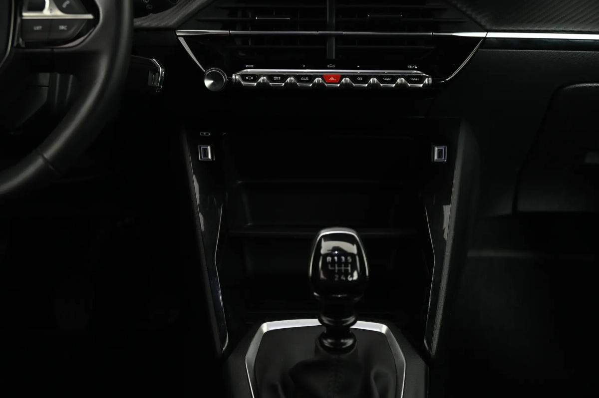 peugeot-2008-2024-gasolina-1199cc