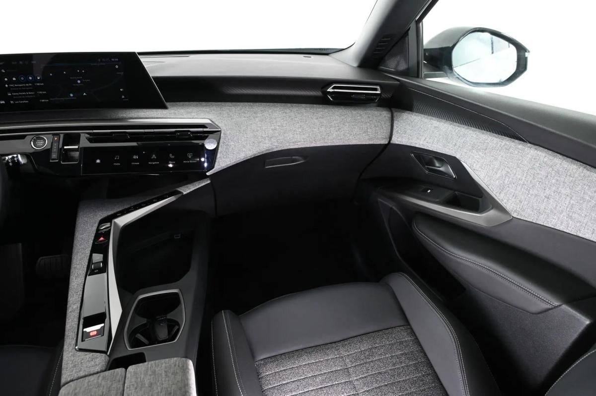 peugeot-5008-2025-gasolina-1199cc