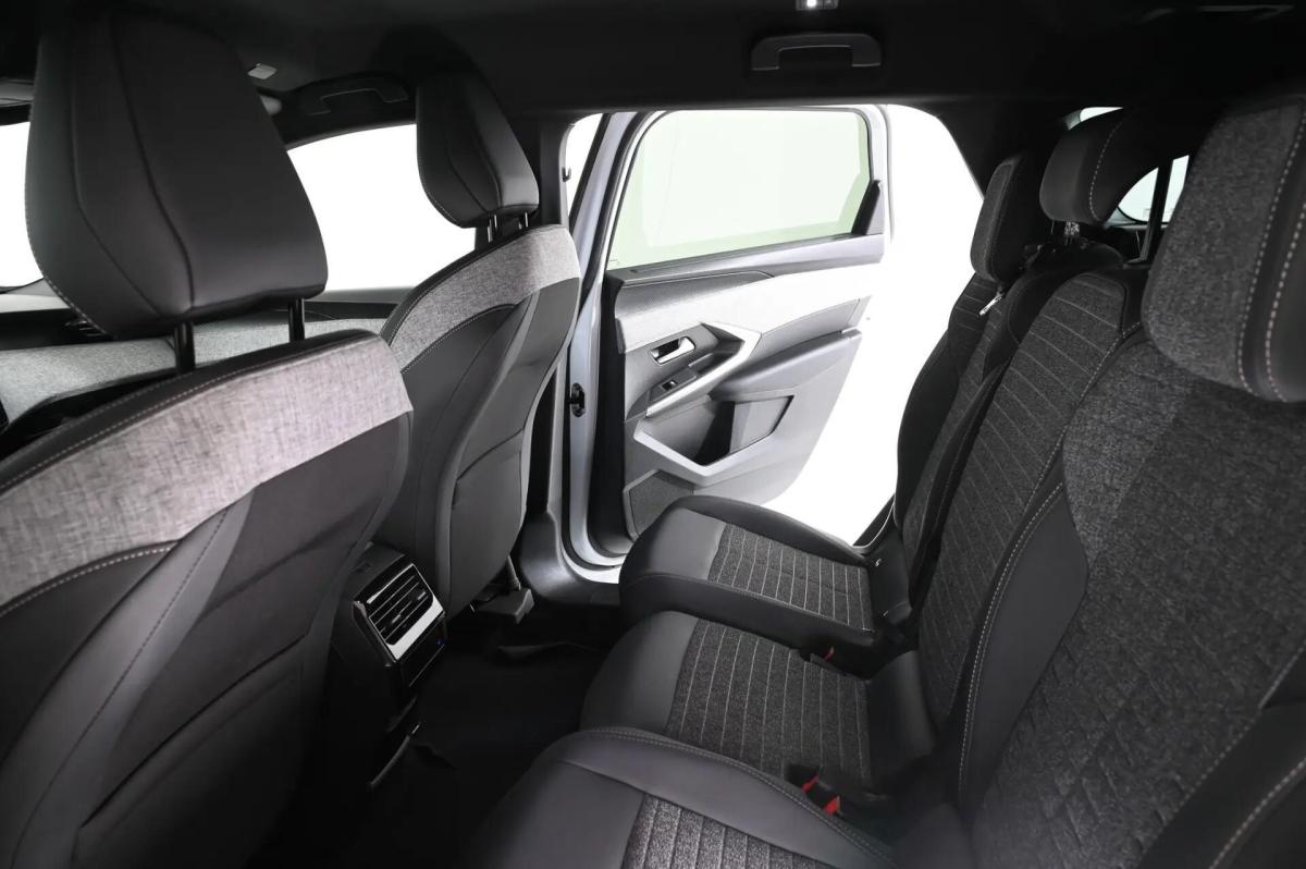 peugeot-5008-2025-gasolina-1199cc