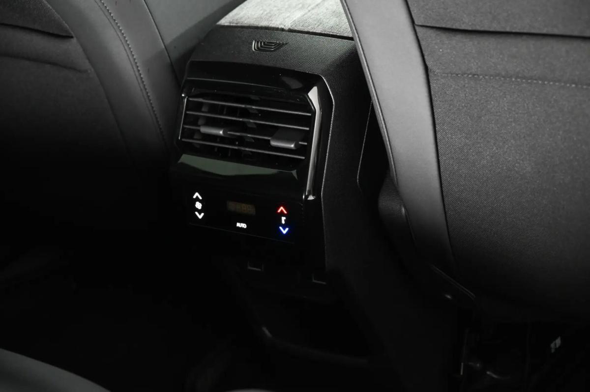 peugeot-5008-2025-gasolina-1199cc