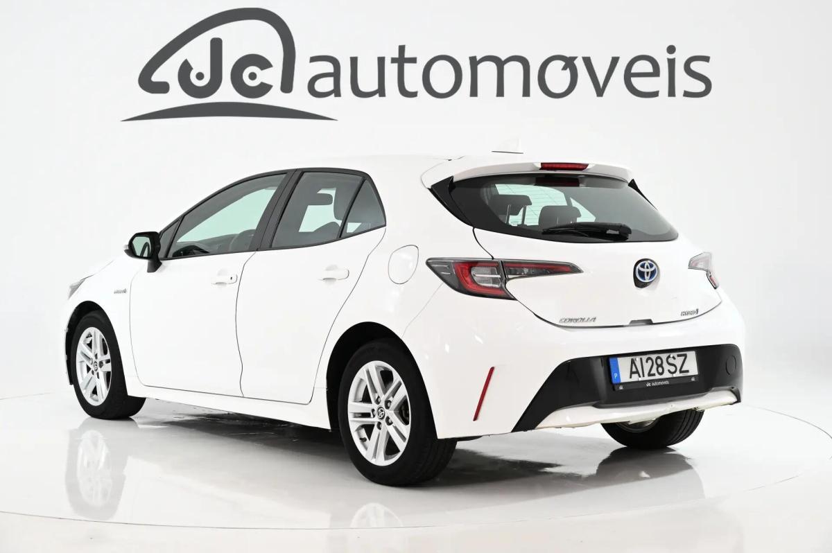 toyota-corolla-2021-hibrido-a-gasolina-1798cc