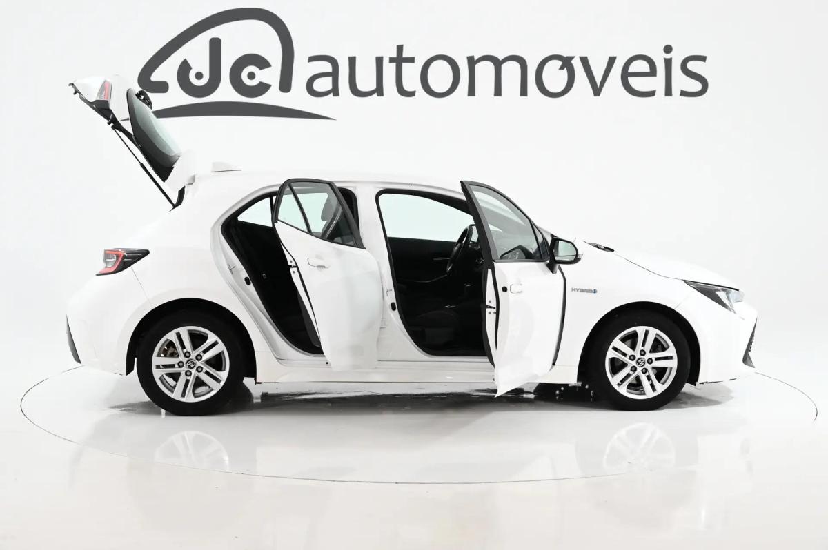 toyota-corolla-2021-hibrido-a-gasolina-1798cc
