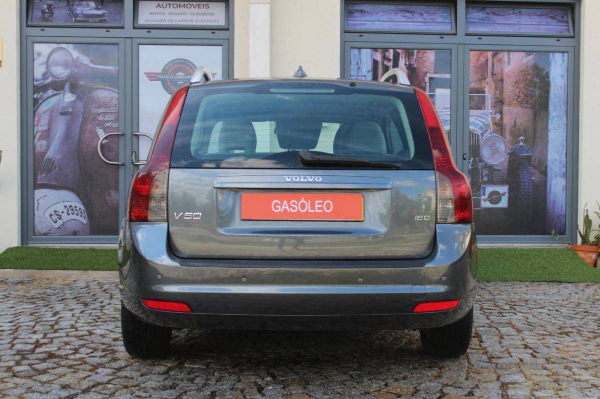 volvo-v50-2008-diesel-1560cc